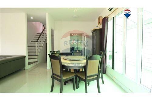 157 Sqm., 3 Beds Townhouse listed for ฿ 6,300,000.