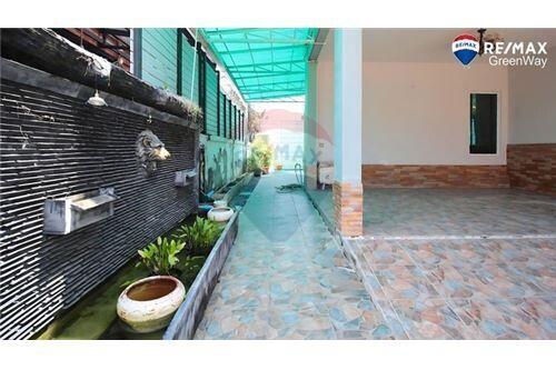 157 Sqm., 3 Beds Townhouse listed for ฿ 6,300,000.