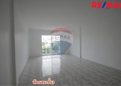 320 Sqm. Townhouse listed for ฿ 4,200,000.