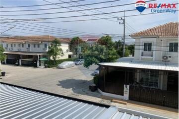 72 Sqm., 3 Beds, 2 Baths Townhouse listed for ฿ 2,100,000.