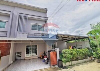 150 Sqm., 4 Beds Townhouse listed for ฿ 3,290,000.