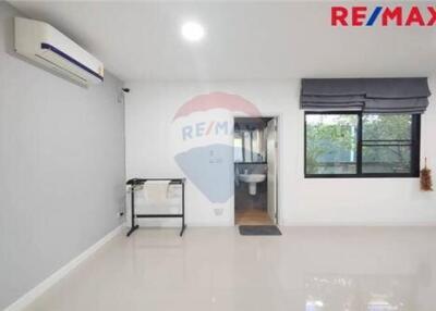 185 Sqm., 4 Beds Townhouse listed for ฿ 6,900,000.