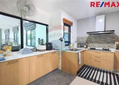 185 Sqm., 4 Beds Townhouse listed for ฿ 6,900,000.