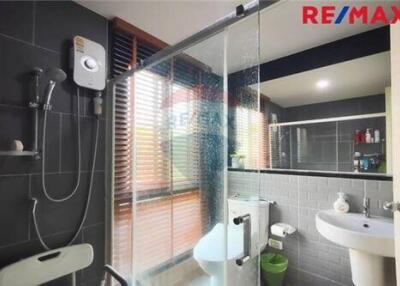 185 Sqm., 4 Beds Townhouse listed for ฿ 6,900,000.