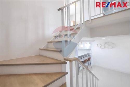 112 Sqm., 3 Beds Townhouse listed for ฿ 1,950,000.