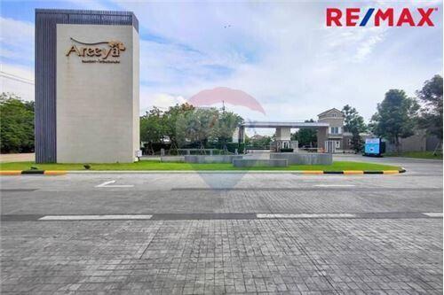 112 Sqm., 3 Beds Townhouse listed for ฿ 1,950,000.