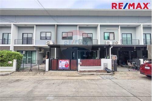 112 Sqm., 3 Beds Townhouse listed for ฿ 1,950,000.