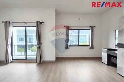 112 Sqm., 3 Beds Townhouse listed for ฿ 1,950,000.