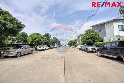 112 Sqm., 3 Beds Townhouse listed for ฿ 1,950,000.