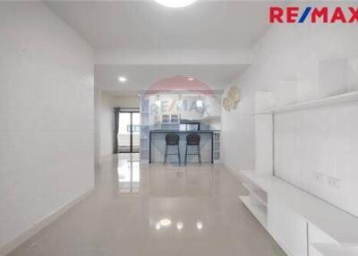 112 Sqm., 3 Beds Townhouse listed for ฿ 1,950,000.