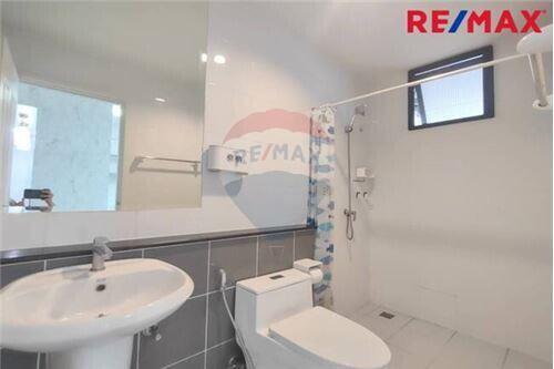 112 Sqm., 3 Beds Townhouse listed for ฿ 1,950,000.