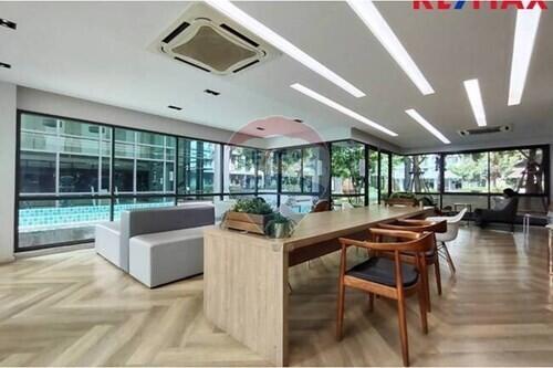 34 Sqm., 1 Bed Condo listed for ฿ 2,190,000.