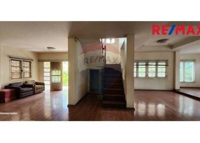 180 Sqm., 3 Beds Townhouse listed for ฿ 5,400,000.