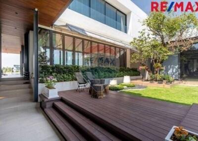 951 Sqm., 5 Beds Townhouse listed for ฿ 99,500,000.