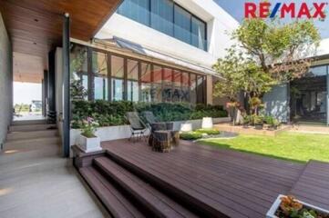 951 Sqm., 5 Beds Townhouse listed for ฿ 99,500,000.