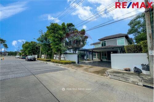 147 Sqm., 4 Beds Townhouse listed for ฿ 18,900,000.