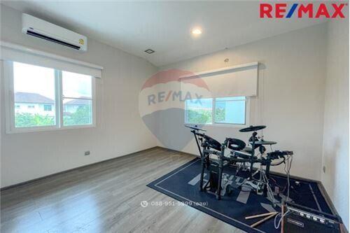 147 Sqm., 4 Beds Townhouse listed for ฿ 18,900,000.