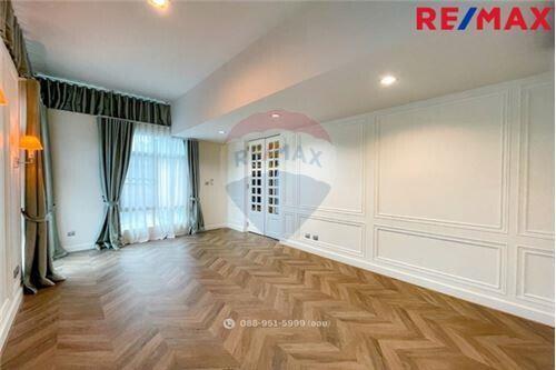 147 Sqm., 4 Beds Townhouse listed for ฿ 18,900,000.