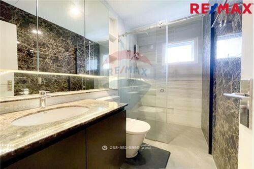 147 Sqm., 4 Beds Townhouse listed for ฿ 18,900,000.