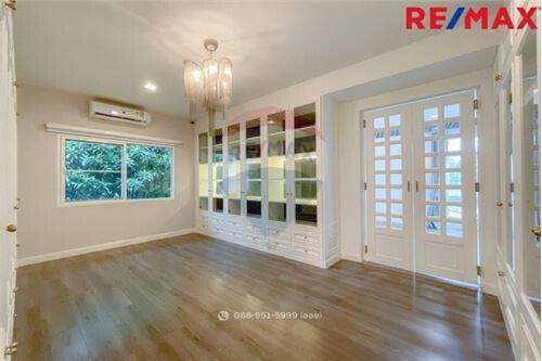 147 Sqm., 4 Beds Townhouse listed for ฿ 18,900,000.