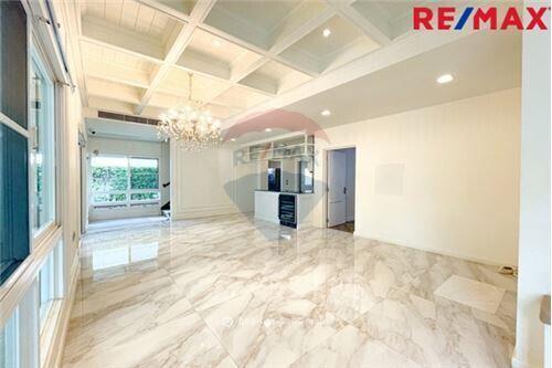 147 Sqm., 4 Beds Townhouse listed for ฿ 18,900,000.