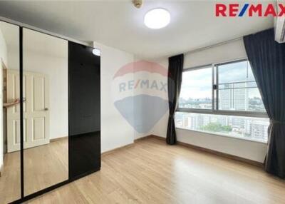 82 Sqm., 2 Beds Condo listed for ฿ 5,200,000.