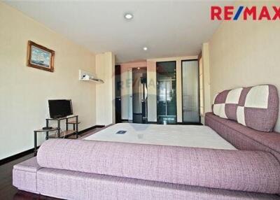 274 Sqm., 3 Beds Townhouse listed for ฿ 14,000,000.