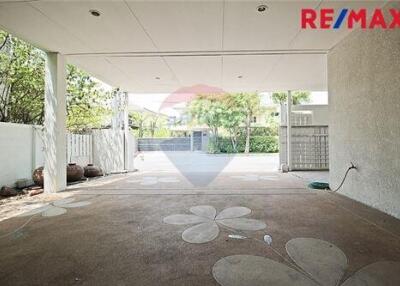 274 Sqm., 3 Beds Townhouse listed for ฿ 14,000,000.