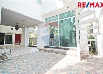 274 Sqm., 3 Beds Townhouse listed for ฿ 14,000,000.