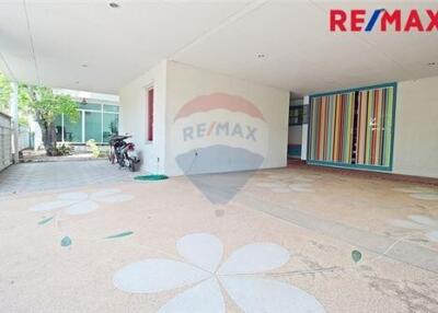 274 Sqm., 3 Beds Townhouse listed for ฿ 14,000,000.