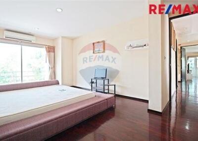 274 Sqm., 3 Beds Townhouse listed for ฿ 14,000,000.