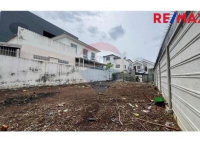 204 Sqm. Land listed for ฿ 4,250,000.