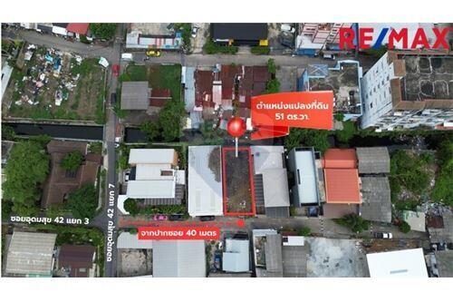 204 Sqm. Land listed for ฿ 4,250,000.