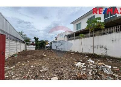 204 Sqm. Land listed for ฿ 4,250,000.