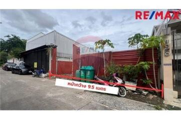 204 Sqm. Land listed for ฿ 4,250,000.