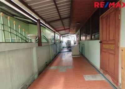 144 Sqm., 2 Beds Townhouse listed for ฿ 3,200,000.