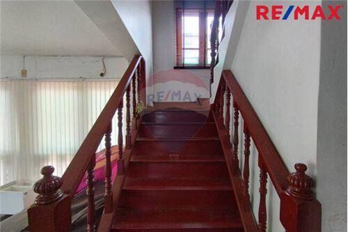 144 Sqm., 2 Beds Townhouse listed for ฿ 3,200,000.