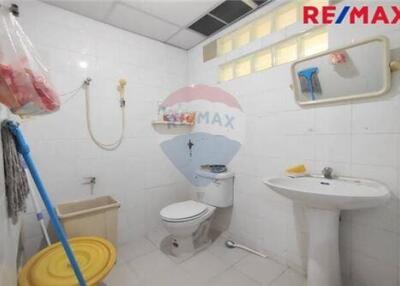 250 Sqm., 4 Beds Townhouse listed for ฿ 4,990,000.