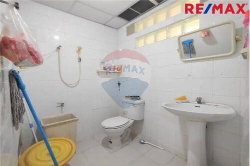 250 Sqm., 4 Beds Townhouse listed for ฿ 4,990,000.