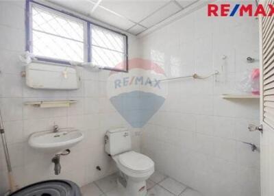 250 Sqm., 4 Beds Townhouse listed for ฿ 4,990,000.