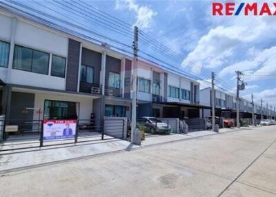 106 Sqm., 3 Beds Townhouse listed for ฿ 2,500,000.