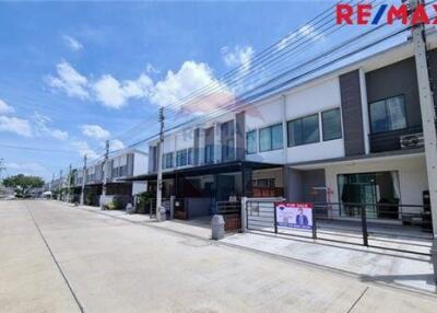 106 Sqm., 3 Beds Townhouse listed for ฿ 2,500,000.