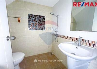 132 Sqm., 4 Beds Townhouse listed for ฿ 2,750,000.