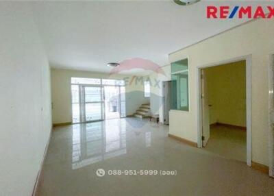 132 Sqm., 4 Beds Townhouse listed for ฿ 2,750,000.