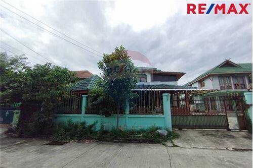 126 Sqm., 4 Beds Townhouse listed for ฿ 3,000,000.