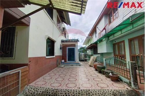 126 Sqm., 4 Beds Townhouse listed for ฿ 3,000,000.