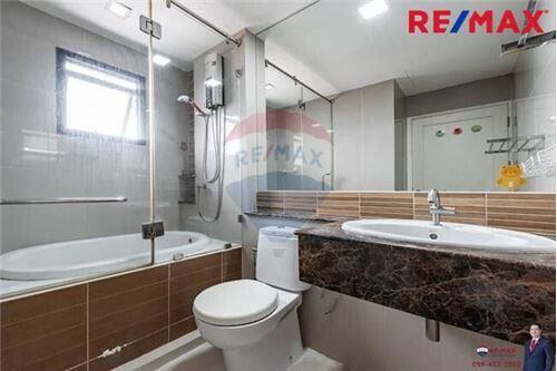 170 Sqm., 2 Beds Townhouse listed for ฿ 4,650,000.