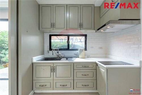 170 Sqm., 2 Beds Townhouse listed for ฿ 4,650,000.