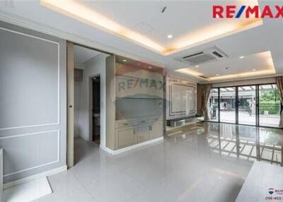 170 Sqm., 2 Beds Townhouse listed for ฿ 4,650,000.