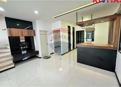 176 Sqm., 4 Beds Townhouse listed for ฿ 3,390,000.